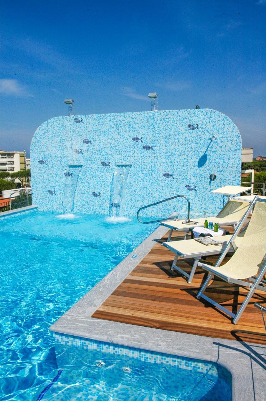 Hotel Nuova Sabrina Marina di Pietrasanta Exterior foto