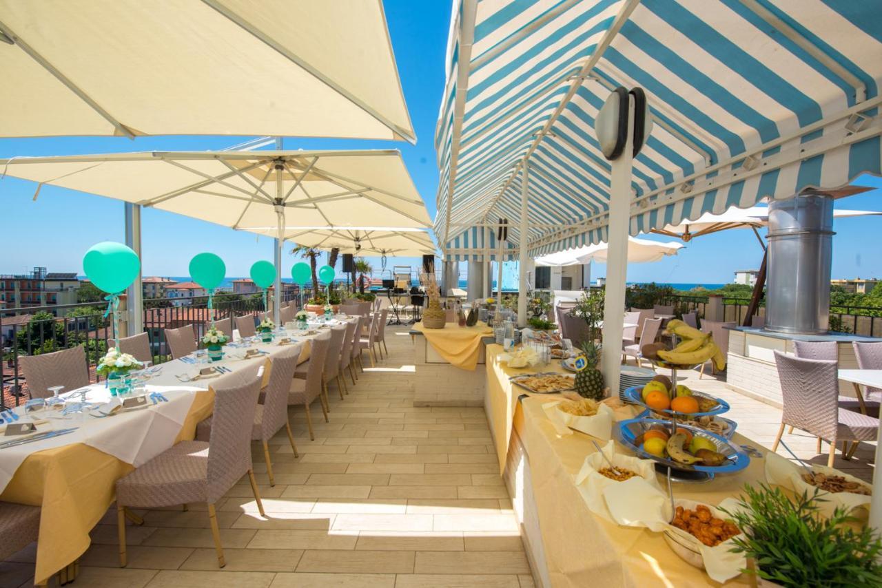 Hotel Nuova Sabrina Marina di Pietrasanta Exterior foto
